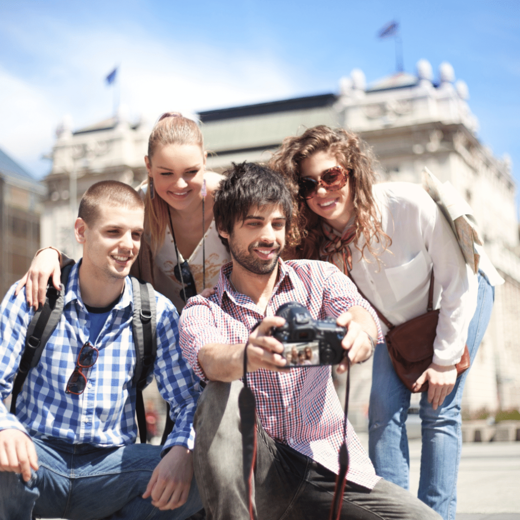 viagem-43-frases-de-amigos-e-viagens-podem-ser-uma-anventura-e-experiencia-unica