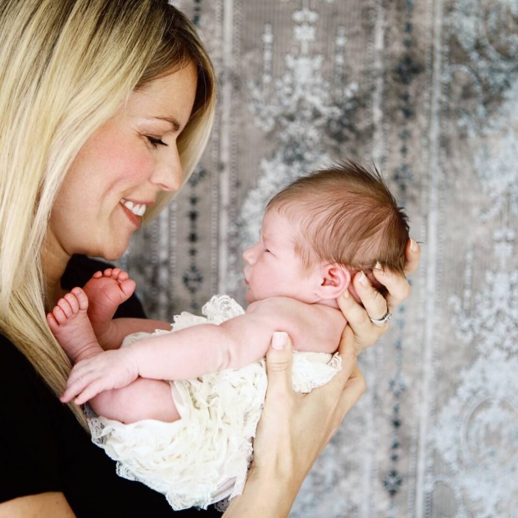 frases-comemorativas25-frases-marcantes-para-celebrar-o-primeiro-dia-das-maes-enfatizando-o-sentime-1